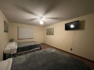 ~Como's Finest ~A Home Away From Home ~Sleeps 10 ~ - Columbia - 1