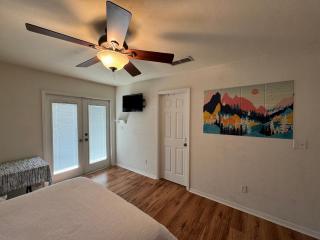 Spacious Room in A Nice House - Gainesville - 2