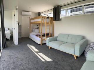 Black Beauty - Spacious Family Retreat for 12 with Spa - Mangakino - 1