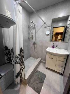 Best Location, Cozy Spacious Apart Near Republic - 4