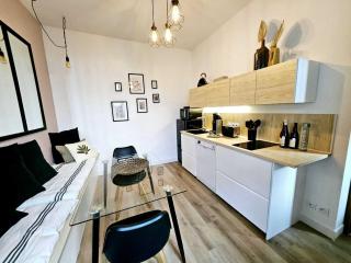 La Maison Grivolas Appartements et Maison d'hôtes - Avignone - 8