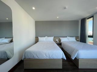 JOYCE HOUSE - 5