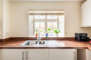 Lovely Town Centre 1 Bed Nr Country & River Walks - - 1