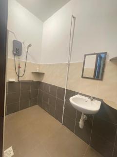 6 Bedrooms Homestay Level 1 Shop House by Mr Homestay - Teluk Intan - 7