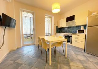 Pgs Immobiliare srls Residenza Milani Bilocale terrazza e parcheggio privato La Maddalena - La Maddalena - 8