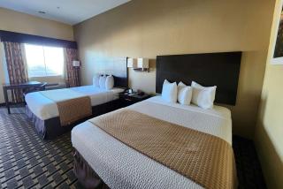Days Inn by Wyndham Baytown East - 1