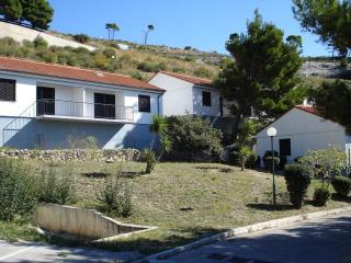 APARTMENTS ON THE BEACH IN BAY MALA LUKA - 7
