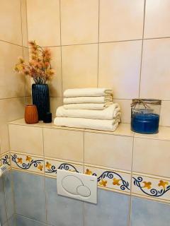 Moderne Wohnung am Waldrand, 5 Minuten zur Autobahn in alle Richtungen - 3