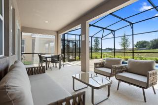 5 Bedrooms 4 Bathrooms Solterra 7869 Or - 4