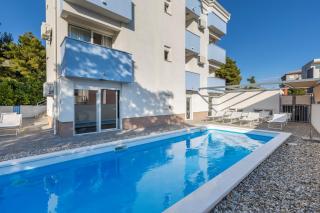 Apartments Podstrana with shared Pool - Podstrana - 9