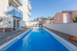 Apartments Podstrana with shared Pool - Podstrana - 2