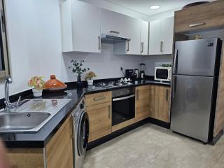 Luxury Living 3 Bedroom Apartment with Garden Terrace and Private Balcony - Casablanca - 4