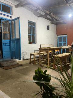 Peshagar Guest House - Hampi - 3