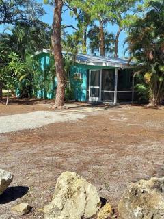 Sea Turtle - Fresh Spacious Cottage W&D Kit 1.3 Mi to Beach - Bonita Springs - 0