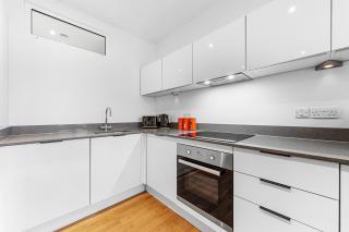 Modern One Bedroom Apartment London - Staines TW18 - 5