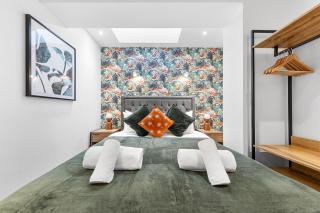 Modern One Bedroom Apartment London - Staines TW18 - 1