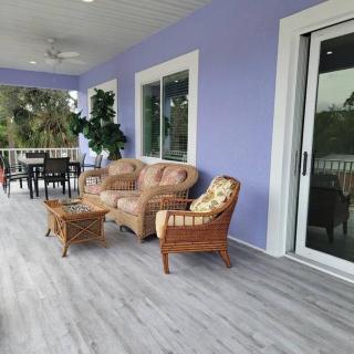 Humpback Whale - New House View of Imperial River- 1.5 Mi 2 Beach - Bonita Springs - 4