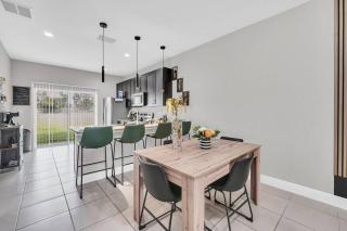 Uniquely Chic home near Disney! - Kissimmee - 1