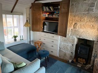 April's Cottage, sea views close to Chesil Beach - 3