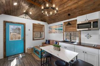 Life's a Beach - 3 Acres with Hot Tub - 9