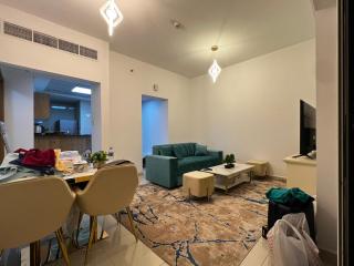 Elegant King Bed Brand NEW 1 bhk Marina Bay - Dubai - 8