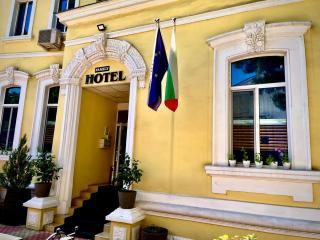 City House Family Hotel & Restaurant - Ruse - 9