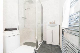 Cosy Three-Storey Townhouse in the Heart of Birmingham - Birmingham - 5