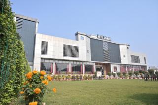 Hotel Trimurti - 0