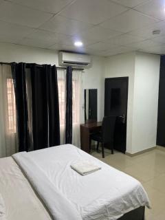 Houz 36 ikeja - Agidingbi - 5