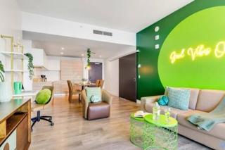 Lovely Apartment-Rooftop Oasis - Bay View - Hollywood - 2