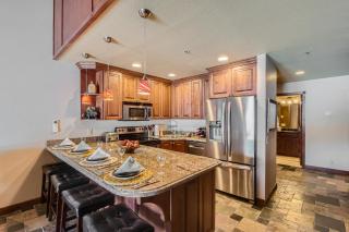 Village Loft Escape 35 Ski-In Ski-Out at Park City Mountain condo - 8