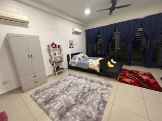 15-Mount Austin Palazio Garden view - 3