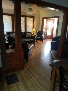 5 minutes by car to OU, 2 Bedroom, 1.5 bath, Wi-Fi - 4