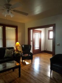 5 minutes by car to OU, 2 Bedroom, 1.5 bath, Wi-Fi - 1