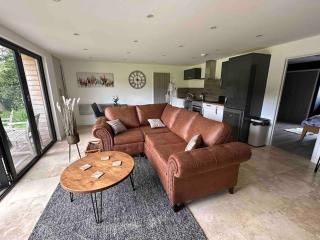 Beautiful Cabin with pond view - Steyning - 7