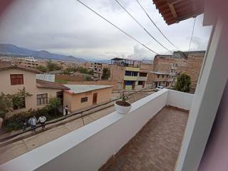 Habitación doble con balcón. bonita vista - Cajamarca - 9