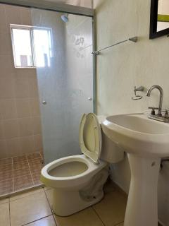 Alojamiento privado con seguridad 1 - 2