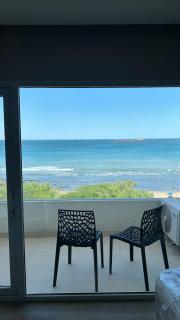 Quequen frente al mar con pileta climatizada - 6