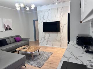Modern Loft in Prime Location - Tirana - 2