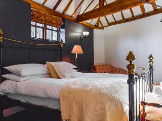 Barn Suite - Beaconsfield - 5