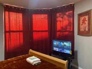 Cozy Getaway Room - Newark - 1