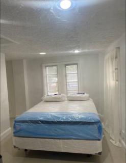 CHEERFUL PRIVATE ROOM 2 MILES AWAY FROM SUNNY ISLES BEACH - 1