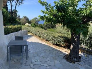Villa T2 climatisée avec jardin, proche plage, parking et animaux acceptés - FR-1-768-65 - Les Issambres - 0
