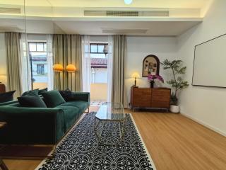Shanghai Hills & Zinn Sunshine BnB with Balcony Near Metro Line1 Changshu rd - Shanghai - 0