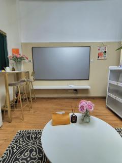 Shanghai Hills & Zinn Happy Family Bnb Near Line1&14 South Huangpi Rd Mid Huaihai Rd - 4