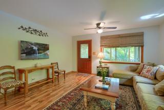 Hillside Hideaway - Logan - 5