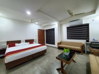 Halo Residency - Chottanikara - 7