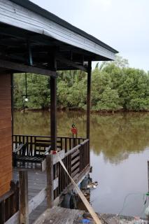 Qimmy Riverside Floating Cabin - Kuala Terengganu - 8