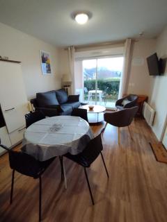 Appartement 3 étoiles, 2 chambres , cuisine aménagée, terrasse, face à la chaîne des Pyrénées - Bagnères-de-Bigorre - 9