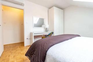 Like Zagreb - Downtown Apartments - 4